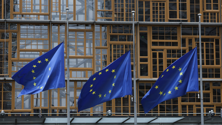 Az ünnepek előtt az EU szép csendben újra átlépte Vlagyimir Putyin vörös vonalait