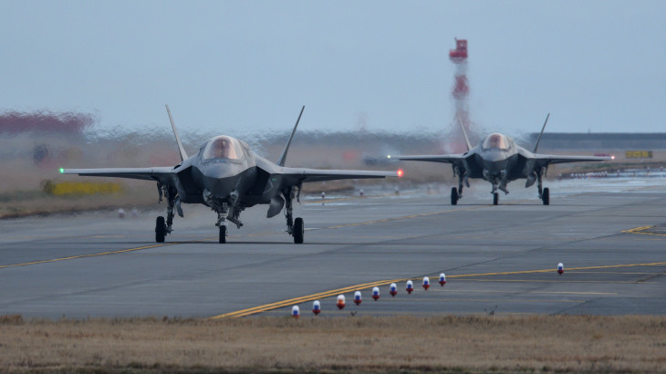 Mérföldkőhöz érkezett amerikai haditengerészet: az F-35-ös pilóták a jövő háborúira készülnek