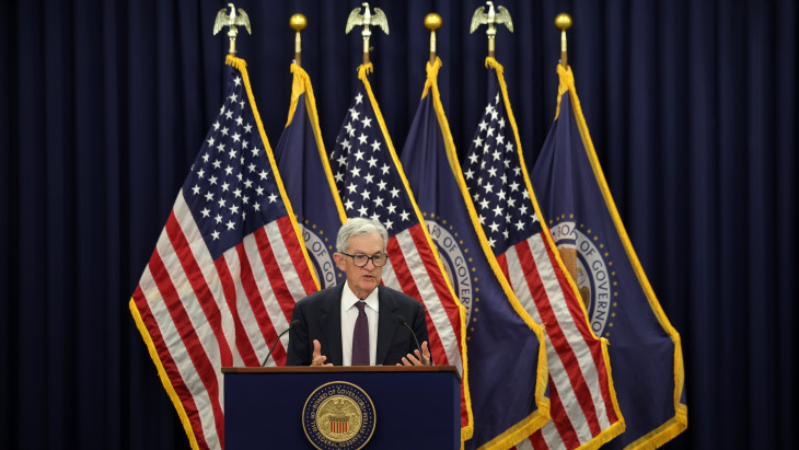 Vita az amerikai jegybanknál, már a kamatemelés sem kizárt