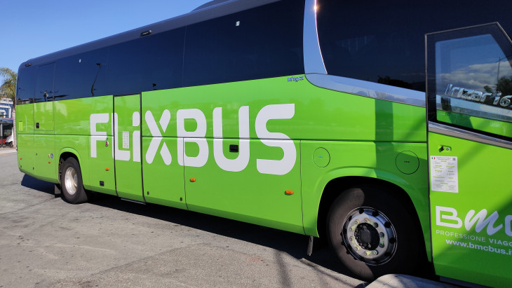 Új belföldi utakat kínál a Flixbus: átszállás nélkül lehet kijutni a budapesti repülőtérre több vidéki magyar városból is