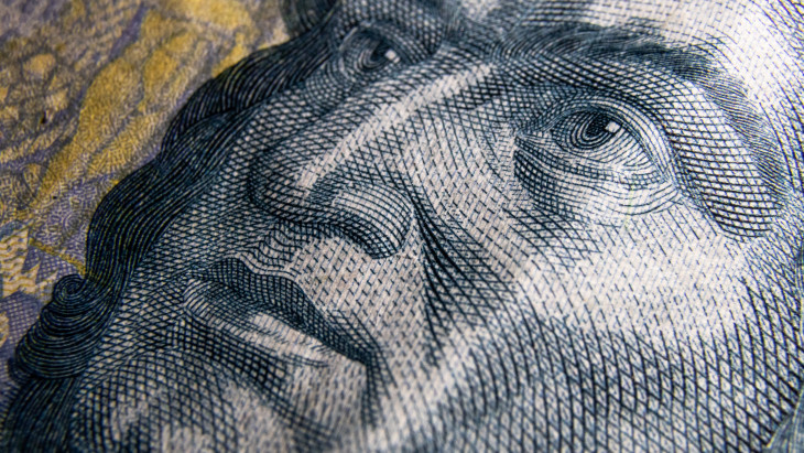 Új csúcs után elakadt a forint erősödése
