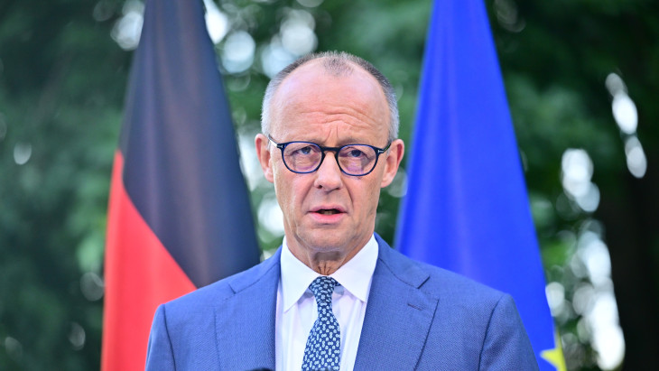 Kormányzati káosz, alkotmányellenesnek tűnő lépések, önkénynek titulált döntések - Áll a bál Berlinben
