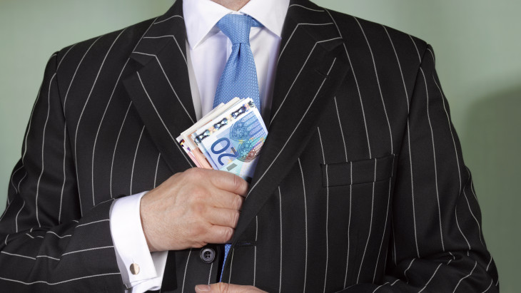 Kalapács alá kerülhet a pénzvilág egyik legbefolyásosabb dinasztiájának évszázados bankja