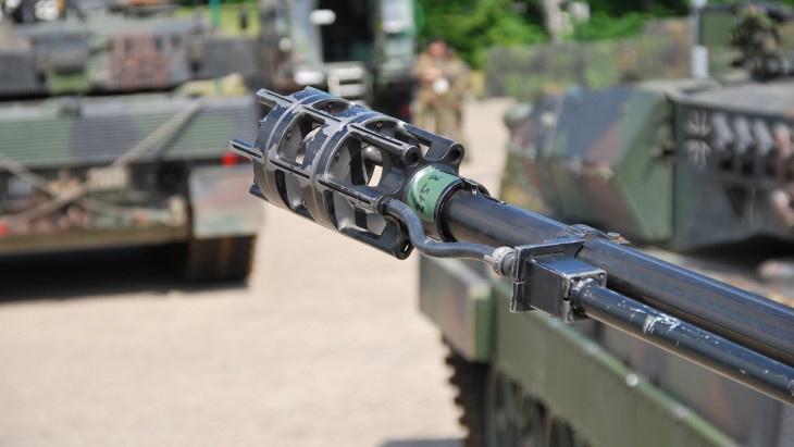 Megszavazták Európa egyik legerősebb országában: jelentősen kibővítik a haderő jogköreit