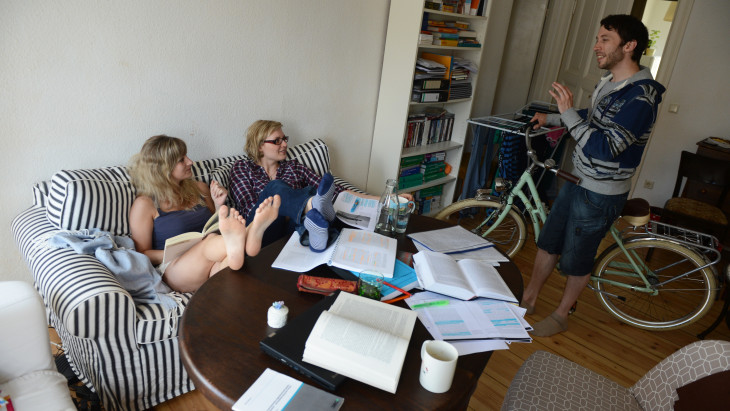 Ijesztő új trend hódít Európában: vagyonokat fizetnek a fiatalok, mégsem kapnak teljes lakást