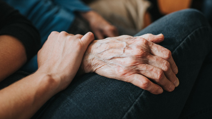 Miért szegényednek el a magyar nyugdíjasok és mit lehetne tenni ellene?