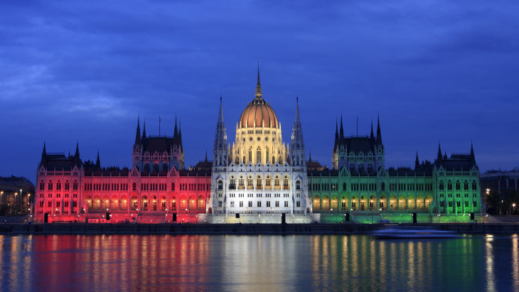 Áprilisban minden eldől? Itt a 2026-os év legfontosabb táblázata Magyarország számára