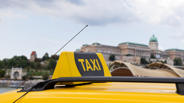 Újra fellángolt a taxisvita - Mutatjuk a tényeket a tarifák és az infláció kapcsolatáról