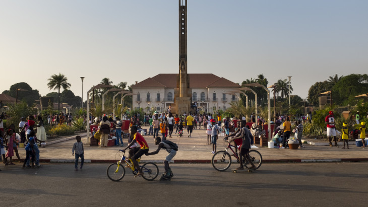 Áll a bál a magas üzemanyagárak miatt a nyugat-afrikai országban