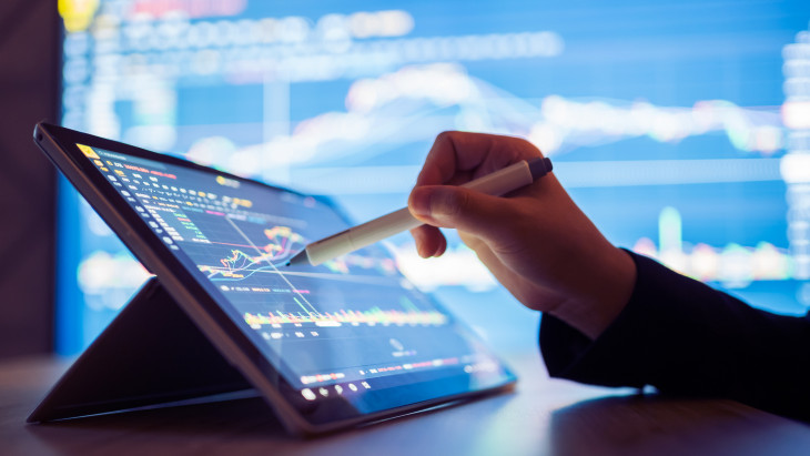 Alattomos játszma Amerikától: észrevétlenül mindannyiunk pénzét megkaparinthatják