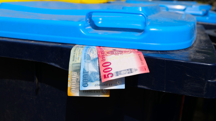 Óriási pénzszórás volt a választások előtt: egekbe emelkedett a hiány