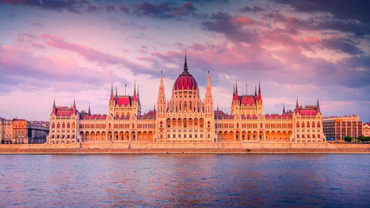 Hirtelen iszonyú sok pénz jelenik meg a magyarok bankszámláin – Melyik állampapírt vedd meg belőle?