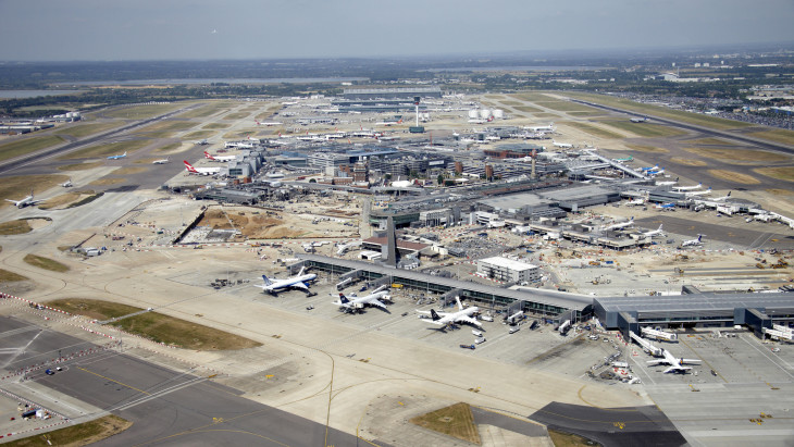 Megszólaltak a britek: éveket csúszhat a Heathrow reptér bővítése