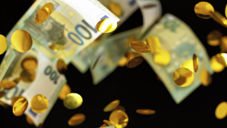 Elindult a vagyonok kimenekítése: fordult a széljárás, szélsebesen kikapkodják a milliárdjaikat a befektetők