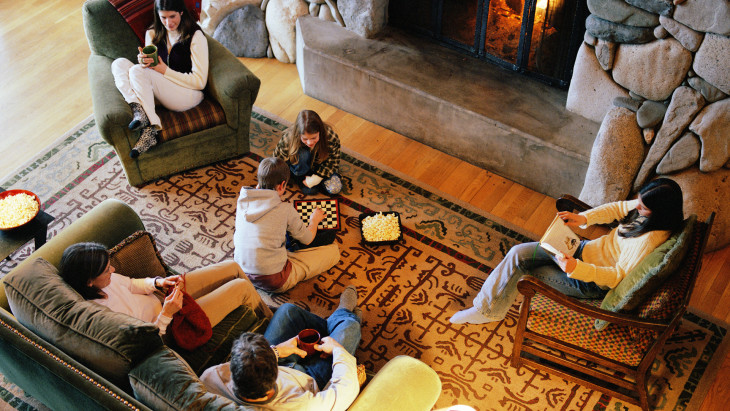 Megdöbbentő változás: Magyarországon csökkent a leginkább a szülőkkel élő fiatalok aránya az EU-ban