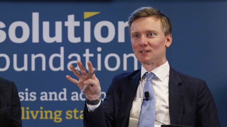 Riasztó jóslat a munkáspárti minisztertől: csökkenő nyugdíj vár mindannyiunkra