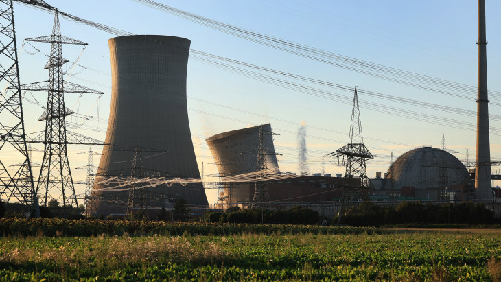 Megsarcolja az energiacégeket Varsó