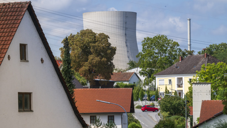 Megszórnák atomerőművekkel Franciaországot, már csak Brüsszel áldása hiányzik