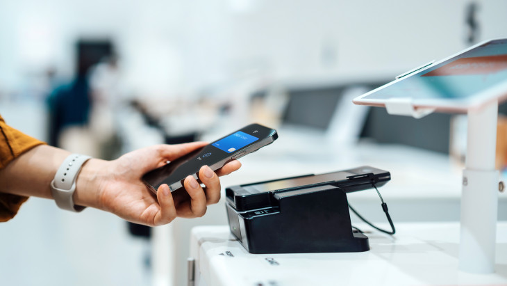 A semmiből tűnt elő kétmillió bankszámla Magyarországon, a mobilfizetés és a qvik is hódít