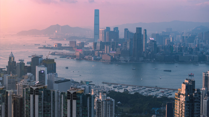 Négy betű emeli a magasba az amerikai részvénypiacokat, és két szám fogja megállítani