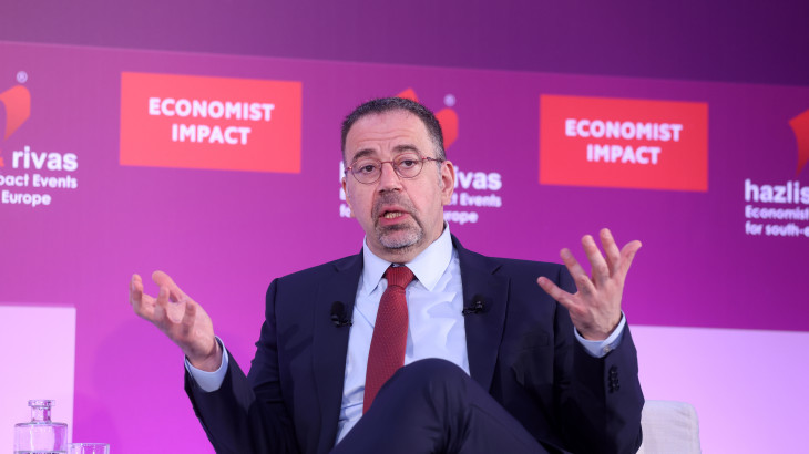 Mi áll valójában a The Economist Acemogluval szembeni állításai mögött?