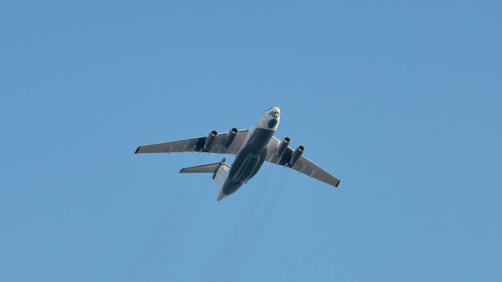 Épp landolni készült az Il-76-os, amikor megtörtént a tragédia – Több kérdőjel is van