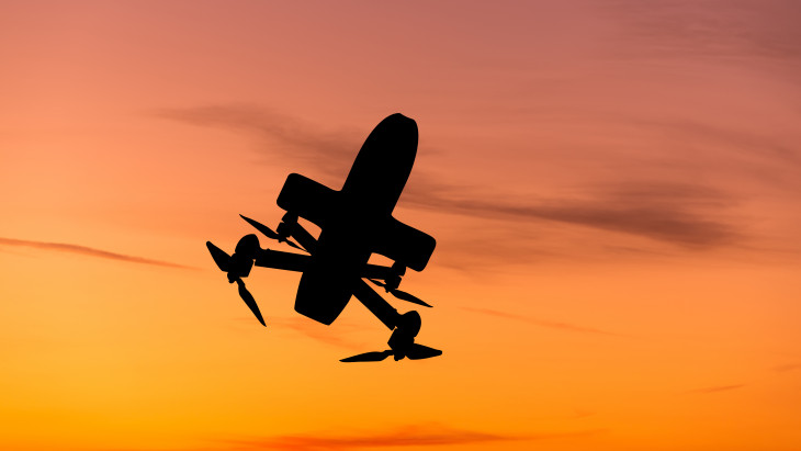 Váratlan válasz az ukrajnai drónveszélyre: azonnal felpörgették a tengerentúlon a modern harcászat legújabb csúcsfegyverét