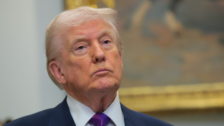 Itt vannak az országok, amik kivételt kapnak Trump új globális vámja alól