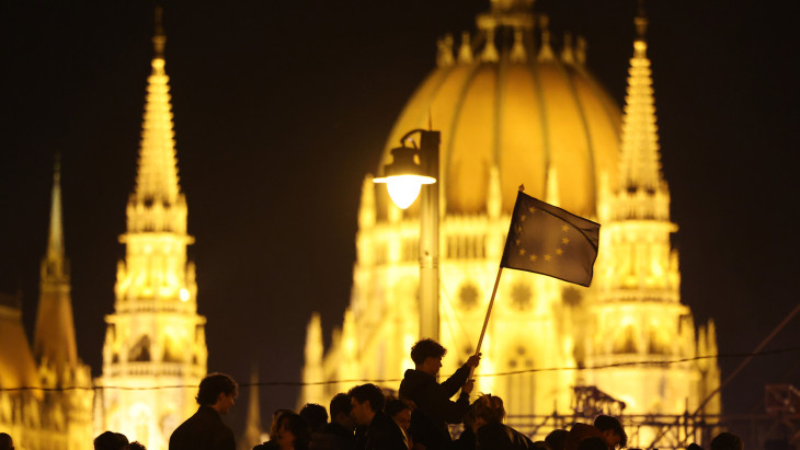 Éves mélypontra esett a lakossági állampapírok értékesítése a választás hetén