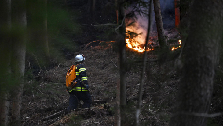 Óriási tűz pusztít Japánban, már 3 200 embert evakuáltak