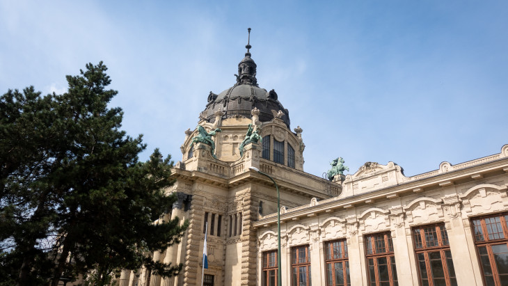 Elindult a munka Európa legnagyobb fürdőjében – Fontos változást jelentettek be