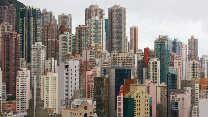 Ítélt az S&P: évek óta halmozódnak az eladatlan lakások a világ második legnagyobb gazdaságában