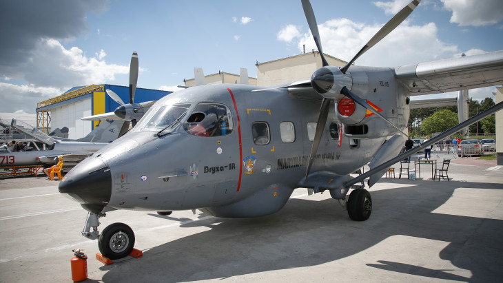 Váratlan húzás: repülő erődöt csinálnak egy ártalmatlan gépből, hogy megmentsék a méregdrága vadászokat