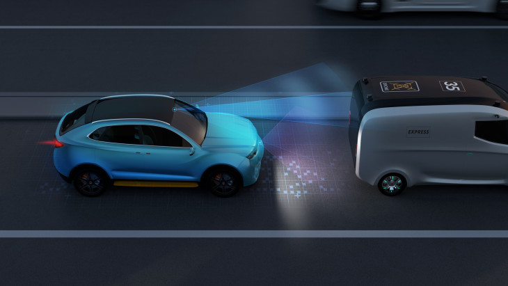 Új biztonsági eszközök kerülnek az autókba: az EU előírása sok mindent megváltoztat a közlekedésben