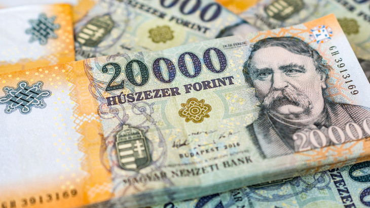 Kapaszkodik a forint – Mennyi szufla lehet még benne?