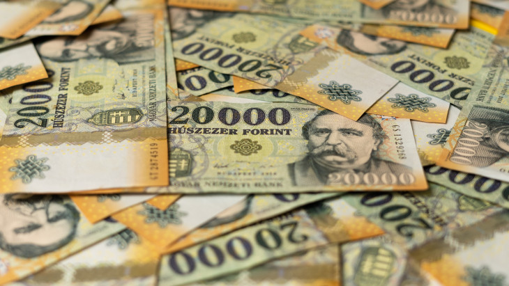 Újabb másfél éves csúcsra rakétázott a forint - Ez már a washingtoni tárgyalások eredménye?