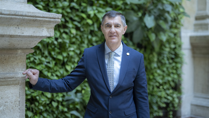 Szinte garantált elhelyezkedés és piaci igényekre hangolt új szakok — Miért érdemes a Corvinusra jelentkezni?