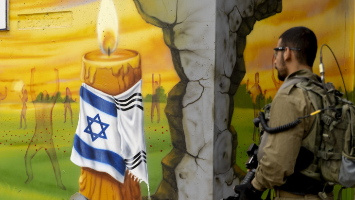 Váratlanul rajtaütöttek Izrael katonáin – Súlyos veszteségről jelentett az IDF