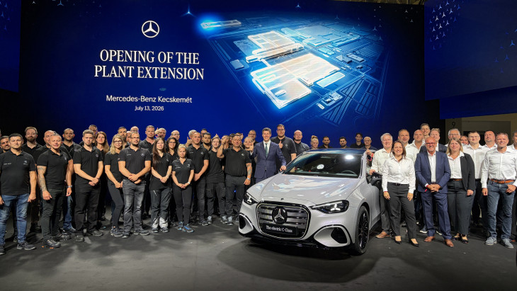 Átadták az új kecskeméti Mercedes-gyárat - Itt a legújabb magyar Mercedes!