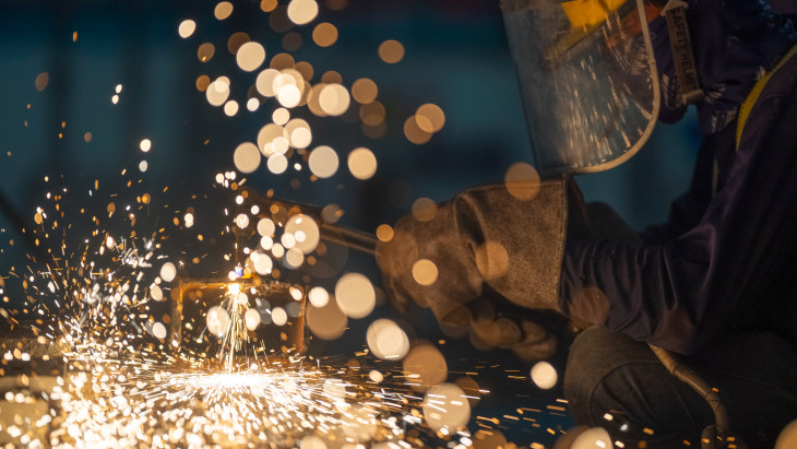 Kiderült, mennyivel nőhetnek a fizetések jövőre