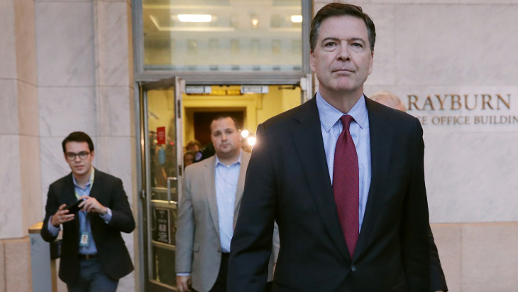 Súlyos váddal néz szembe a volt FBI-igazgató: az utolsó pillanatban lépett az amerikai igazságügy