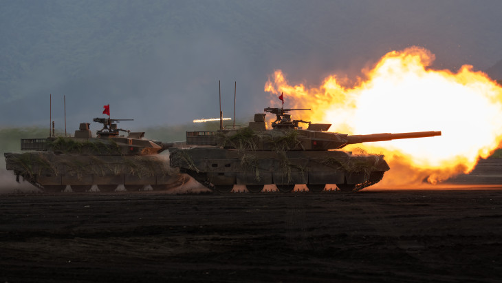 Kirobbant a fegyverkezési verseny a feszült régióban: elsöprő háborúra készülnek