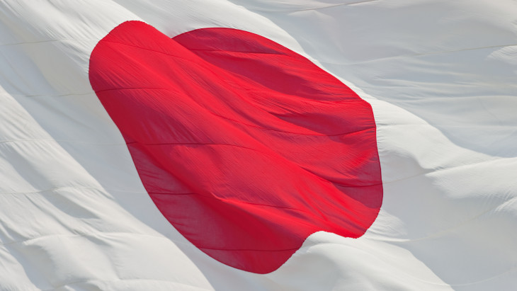 Az előzetes mérések alapján elsöprő győzelmet aratott Japánban a kormánypárt