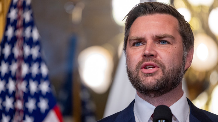 Nem csitul a konfliktus, Trump jobbkeze már megint visszaszólt XIV. Leó pápának