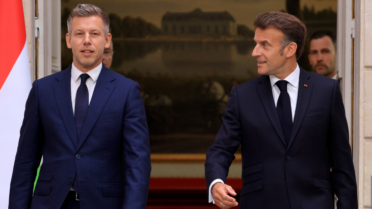 Tisza-kormány: fontos találkozókon van túl Magyar Péter, sorban mentik fel a csúcsvezetőket