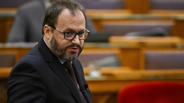 Kármán András elmondta, miért vezeti be a Tisza-kormány a vagyonadót