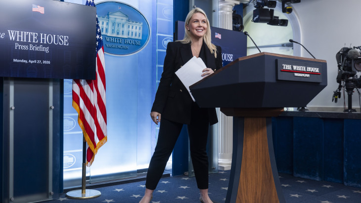 Fontos bejelentést tett Trump: háttérbe vonul a legfiatalabb amerikai szóvivő