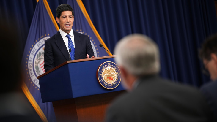 Itt a döntés: kamatot emelt az amerikai jegybank