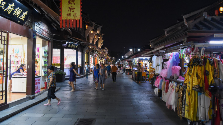 Elképzelhetetlennek hitt repedések bomlasztják a világ növekedési bajnokát