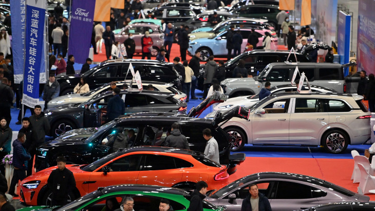 Ilyen is ritkán van: csökkent az autóeladás Kínában